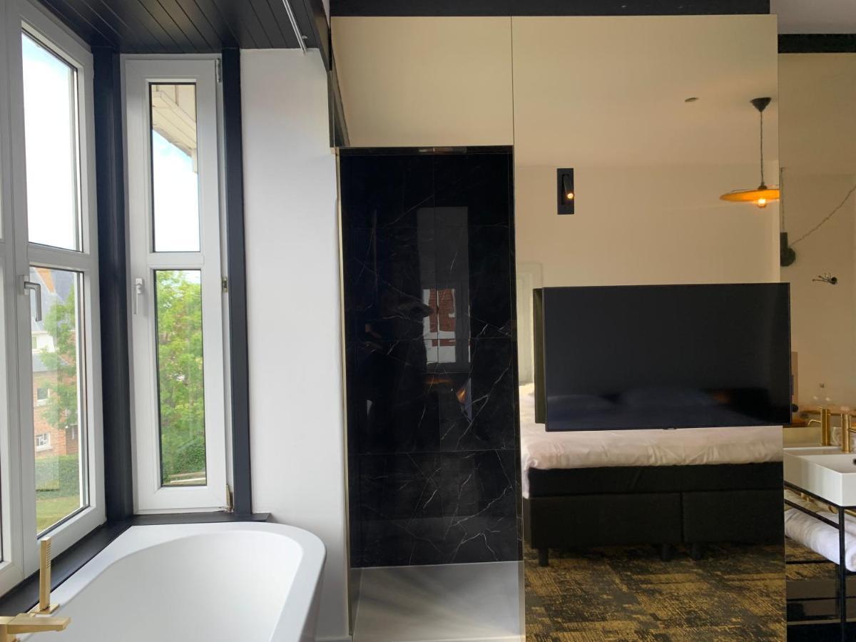 Bed & Breakfast Maison Noire Westende-Bad Incl Parking & Ontbijt Middelkerke Bagian luar foto